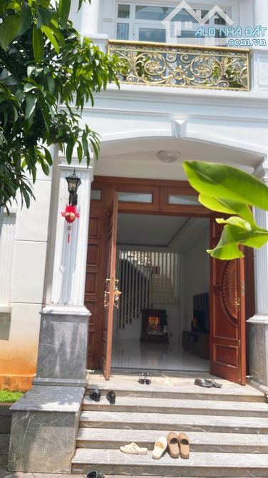 BIỆT THỰ 216M2 - NỘI THẤT CAO CẤP-VĨNH LỘC BÌNH CHÁNH - 5