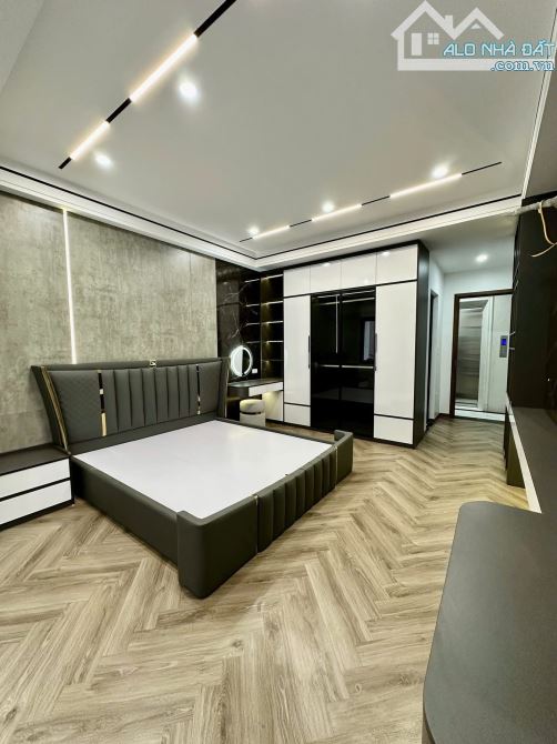 Nhà đẹp 7 tầng thang máy phố cổ Bồ Đề, Long Biên - Kinh doanh - Ô tô thông - 5