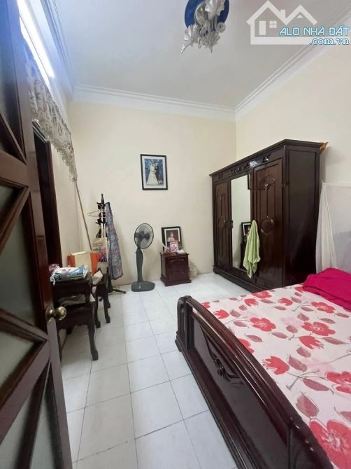 Nhà Phạm Tuấn Tài, Cầu Giấy 70m2 -5 Tầng - Mt6m - Ô tô tránh vỉa hè - Giá 26.5 Tỷ - 5