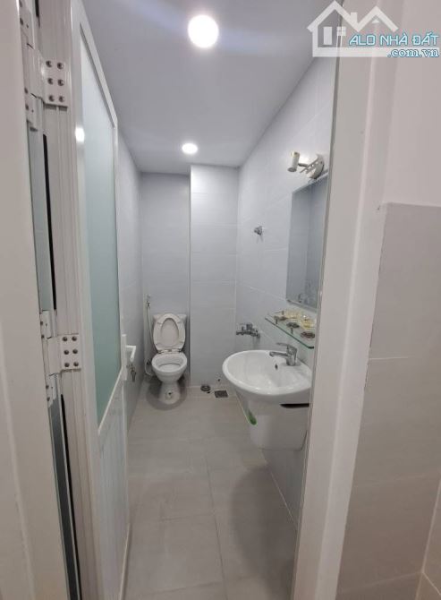 Bán căn nhà 1 trệt 2 lầu ô tô đậu cửa , hẻm cụt an ninh kế bên chợ Thủ Đức,P Trường Thọ - 5