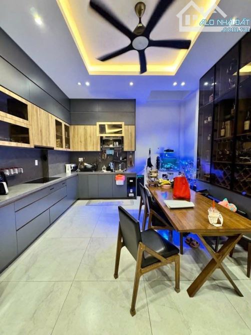 💥9,5 TỶ - 5 TẦNG THANG MÁY - 6 PHÒNG - 6WC - KHU SÂN BAY - NGUYỄN VĂN CÔNG - P3 - GÒ VẤP - 5