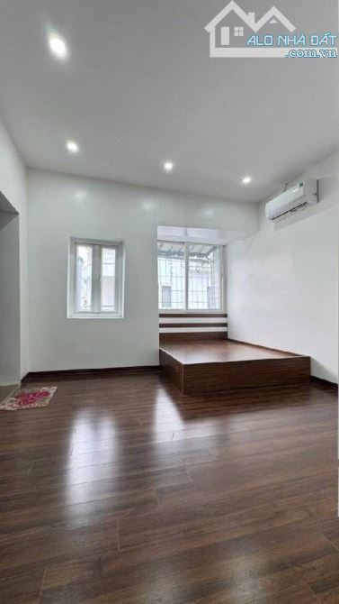 Bán tập thể Nguyễn Chí Thanh,sổ 48m2 sử dụng 80m2 căn 3 ngủ 2 vệ sinh. Trung tâm Ba Đình - 5