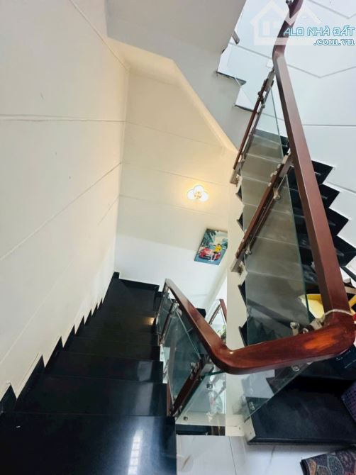 Bán nhà mặt tiền hẻm Dương Cát Lợi, Nhà Bè, Dt  4 x15m, 3 lầu. Giá 6,79 tỷ - 5