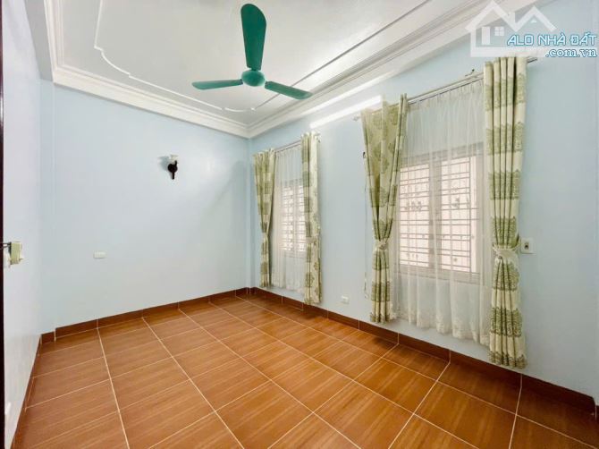 🏡 Cần thanh khoản gấp Nhà Xuân Đỉnh – 57m² x 5 tầng, mặt tiền 5m, giá 10.3 tỷ có TL - 5