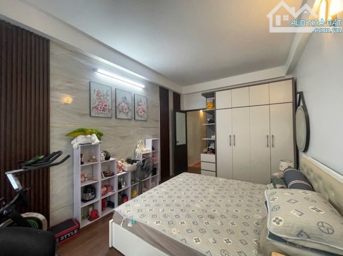 💥Hiếm khuôn tiền hơn 8 tỷ nh.à Nguyễn Văn Cừ, Bồ Đề, mặt ngõ thông, ô tô đỗ cửa. - 5