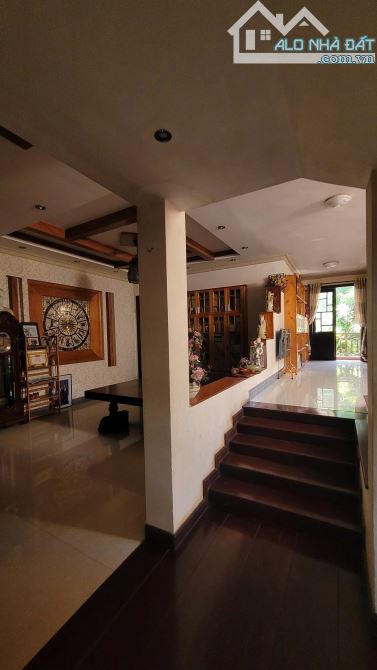 Bán biệt thự Lưu Quang Thuận Ngũ Hành sơn sát Hồ Xuân Hương 630m2 ngang 19m có 6pn - 5