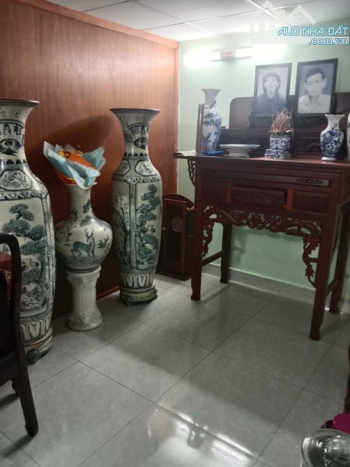 Bán nhà đường số 102 , TNP. A, Quận 9. - DT : 4.3 x 19m ( nở hậu 4.5m ) = 82.2 - 5