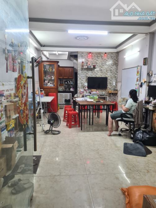 Bán nhà đẹp Q8 giá 4 tỷ hẻm 4m gần mặt tiền Bình Đông (p14 cũ). SHR 40m [4m × 10m] - 5