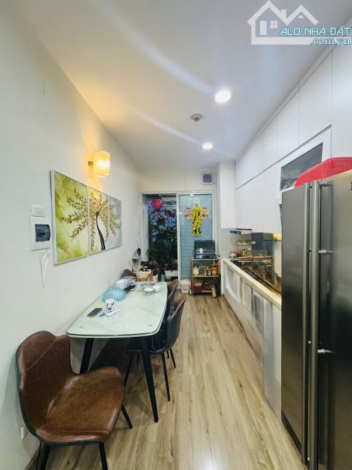 Bán căn hộ Toà 18T2 mặt đường Lê Văn Lương, 65m2 tầng đẹp, 2 ngủ. Sổ lâu dài. 6 tỷ. - 5