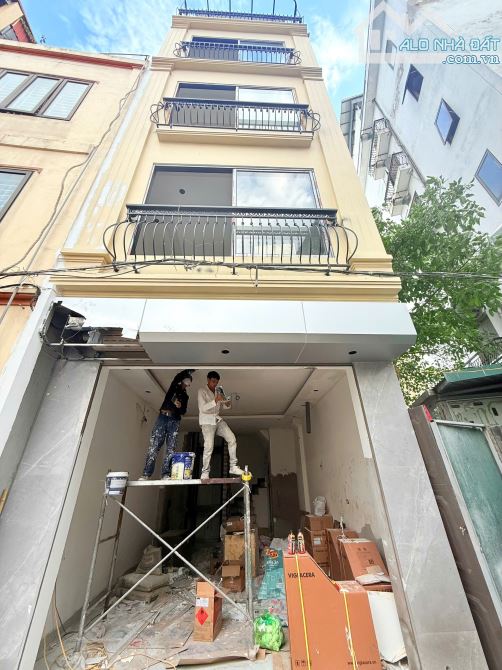 🏡 Nhà Đẹp Phố Trạm – 30m² – 5 tầng – Mặt tiền 3,32m nở hậu 3,56m – Chỉ 7,3 Tỷ  🚗 Ngõ ô t - 5
