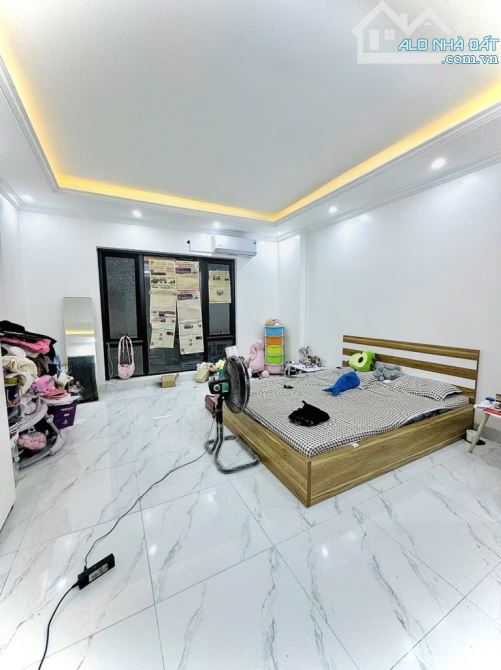 ĐẠI TỪ 💥 NHÀ ĐẸP NHƯ MỚI – 5 TẦNG - FULL NỘI THẤT – NGÕ NÔNG , RỘNG  – GẦN PHỐ - 5