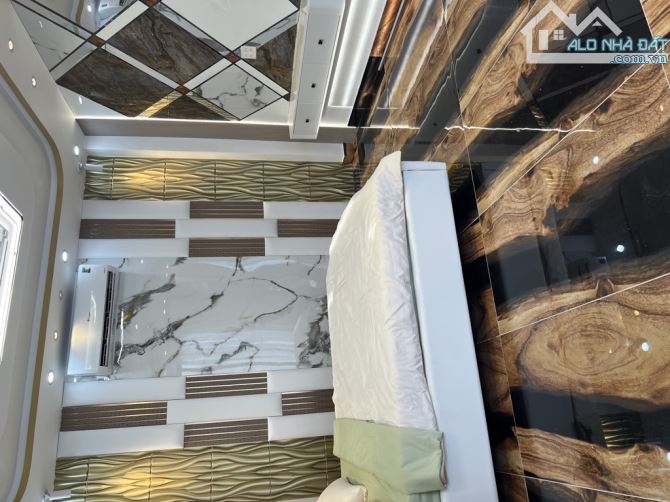 🏡 CHỈ HƠN 7TỈ - 4 TẦNG – NGANG 8M – CÓ THANG MÁY, GARA – 4PN - HUỲNH THỊ ĐỒNG - 5