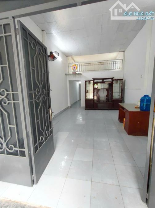 Bán nhà 97m2 hẻm xe hơi đường Nguyễn Văn Tăng gần Vinhomes Q.9. Giá 4.9 tỷ - 5