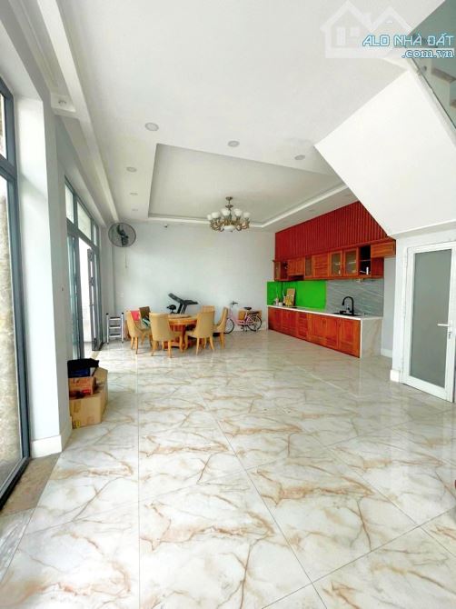 BIỆT THỰ MINI 3 TẦNG - GẦN NGÃ 4 BÌNH THÁI - TRƯỜNG THỌ, THỦ ĐỨC - 5