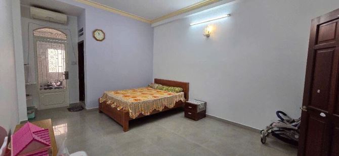 Bán nhà mặt tiên khu VIP Tên Lửa, 100m2- 5PN, có thang máy, chỉ hơn 12 tỷ - 5