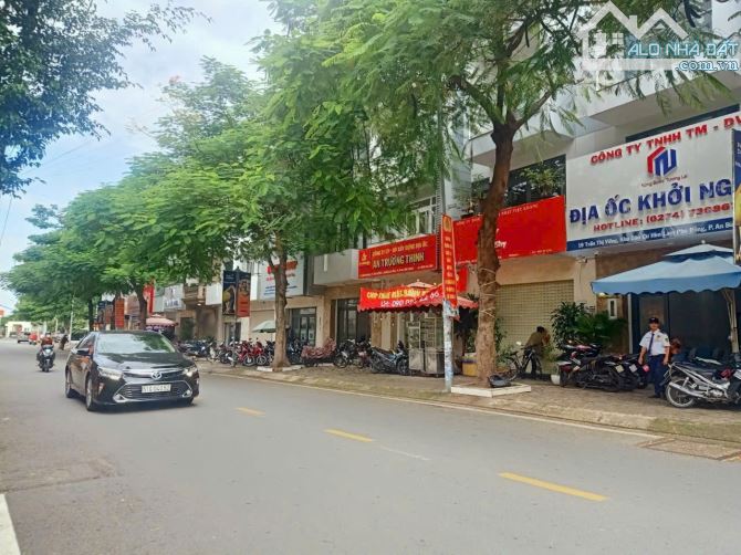 13.5 TỶ - BÁN NHÀ MẶT TIỀN ĐƯỜNG 12 ,p. Linh Tây , tp . Thủ Đức -7.5x22m-166m2 - 6