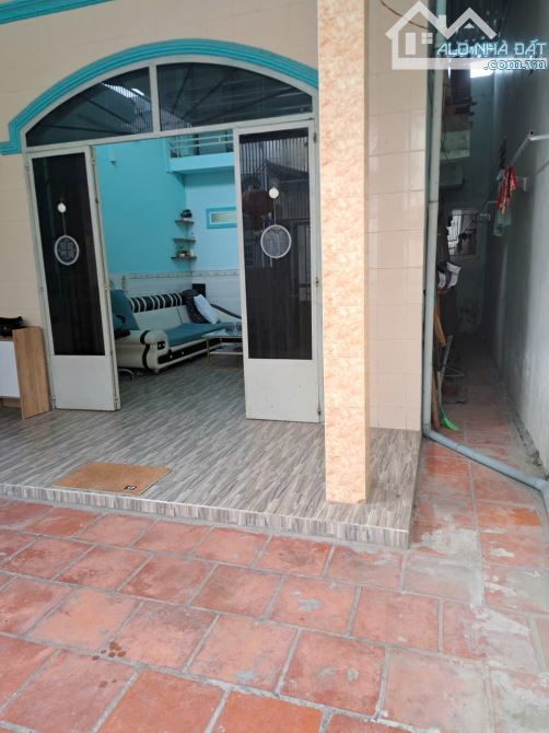 Bán nhà cấp 4 có gác hẻm Nguyễn Khuyến - P. Vĩnh Hải - TP. Nha Trang. Dt 09m2 giá 3 tỷ - 6