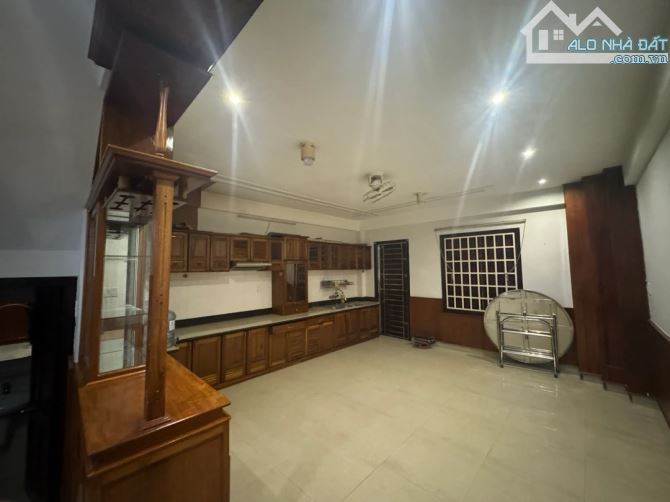 NHÀ MẶT TIỀN HÀ HUY GIÁP – 81M² – 3 TẦNG – 4 PHÒNG NGỦ – GIÁ 9.8 TỶ - 6