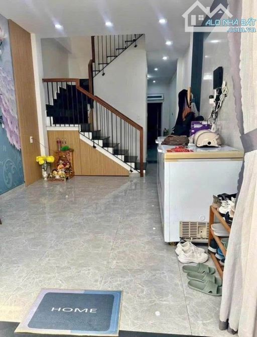 Bán Nhà Phố Phan Chu Trinh - Đà Lạt - Ô Tô 5m - Chỉ 5,3 Tỷ - 6