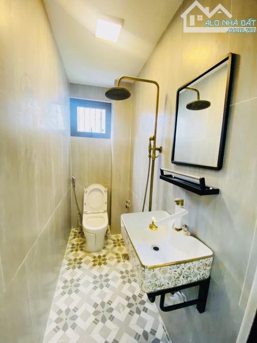 🏠 NHÀ HIẾM Q.6 – 4PN KHÉP KÍN – GIÁ CHỈ 4.08 TỶ  📍 Văn Thân, P.8, Quận 6. 📐 DT: 28m² - 6