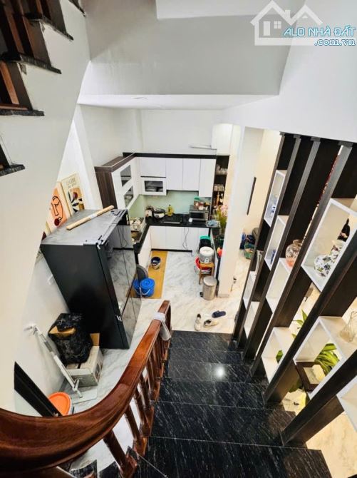 Bán nhà siêu đẹp Kim mã, gần phố, 8 Tỷ 9, DT 45m, mặt tiền 6m, 5 tầng - 6