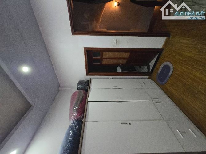 Bán Nhà Cầu Giấy - 30m2 - 5 Tầng - 8.5 Tỷ - Ô Tô Qua - Kinh Doanh - 6