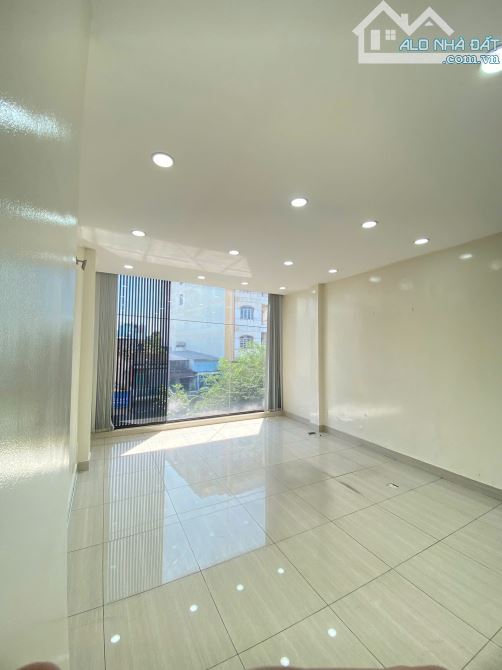 Có Thang Máy, Nhà Minh Phụng Q11 4x14m 5L 7pn - 6