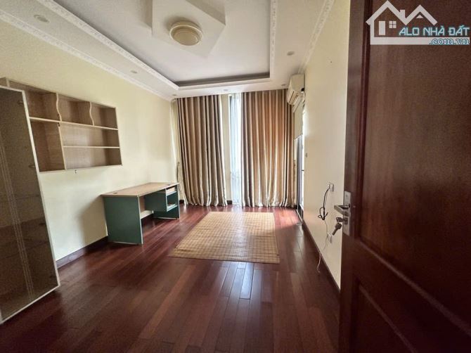 NHÀ ĐẸP VIỆT HƯNG 45M2 6,5 TỶ, NHÀ DÂN XÂY CHẮC CHẮN, VỊ TRÍ ĐẸP, CÁCH Ô TÔ TRÁNH 20M - 6