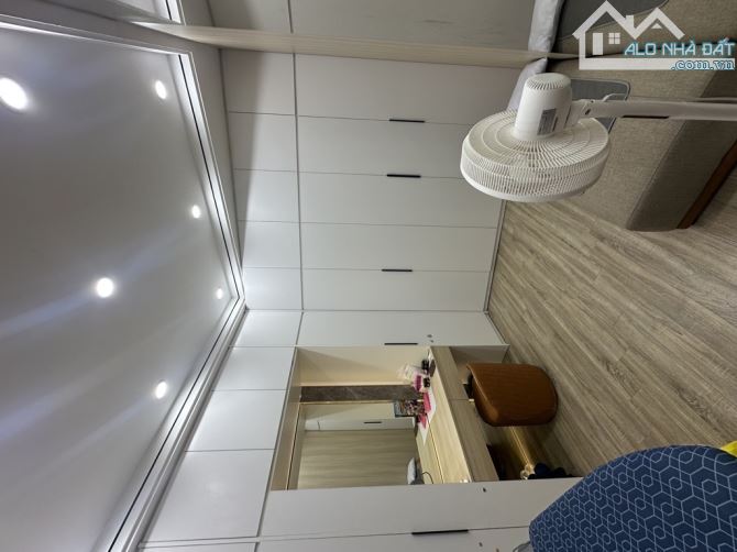 Siêu hiếm! Bán nhà Bạch Mai, ngõ cực nông, 2 thoáng trước sau, tặng full nội thất.