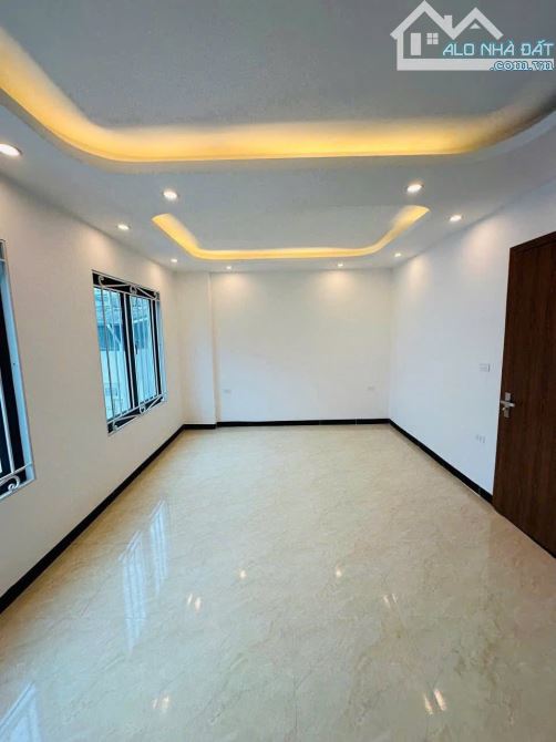 🏡 BÁN NHÀ KIẾN HƯNG – VIEW HỒ CÔNG VIÊN – 40M² x 5 TẦNG THANG MÁY – NHỈNH 7 TỶ - 7