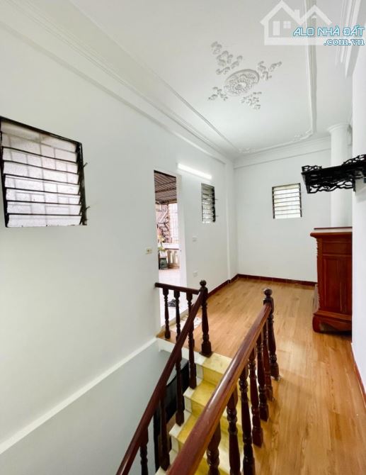 NHÀ HÀO NAM 32m2, 4T, 4PN 💥NGÕ THÔNG - 3 MẶT THOÁNG - MẶT TIỀN ĐẸP - SỔ VUÔNG - 7