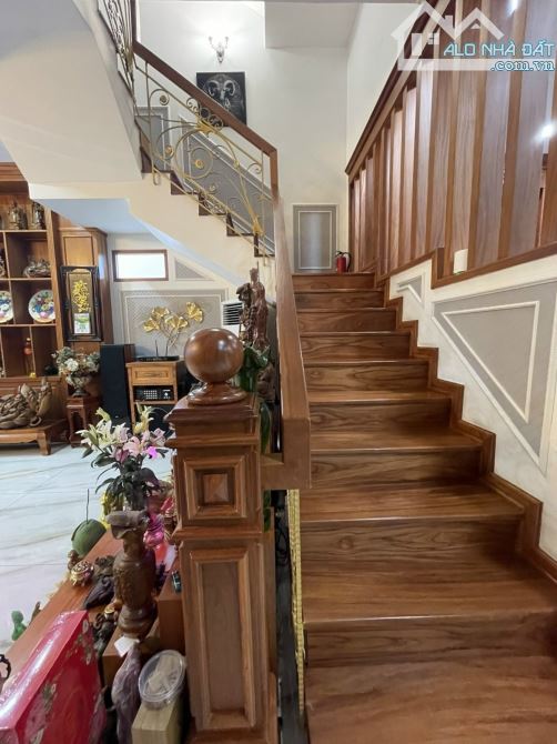 SIÊU PHẨM BIỆT THỰ ĐẲNG CẤP! Nội thất GỖ ĐỎ - Tặng FULL - Vị trí vàng. - 7