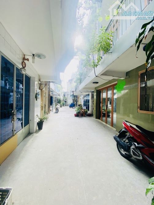 🏠 NHÀ HIẾM Q.6 – 4PN KHÉP KÍN – GIÁ CHỈ 4.08 TỶ  📍 Văn Thân, P.8, Quận 6. 📐 DT: 28m² - 7