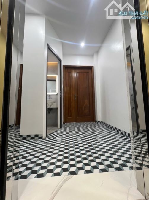 Bán nhà Sông sét , viu sông , ô tô vào nhà , thang máy , KD , dt 67m x 6 T x 18,9 Tỷ - 7