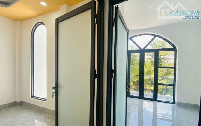🍀🍀 BÁN NHÀ TRỆT LẦU MỚI ĐẸP - TẶNG FULL NỘI THẤT - LỘ Ô TÔ - KẾ BÊN TT.NINH KIỀU   👉 TẶ - 7
