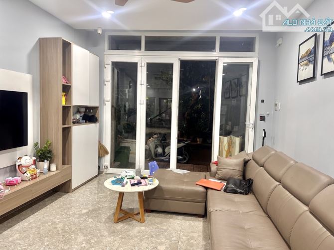 Nhà bán, Dt: 52 m2, Dt sàn: 135 m2 chỉ 8,2Tỷ, Đường Kha Vạn Cân, Linh Tây, Thủ Đức - 7