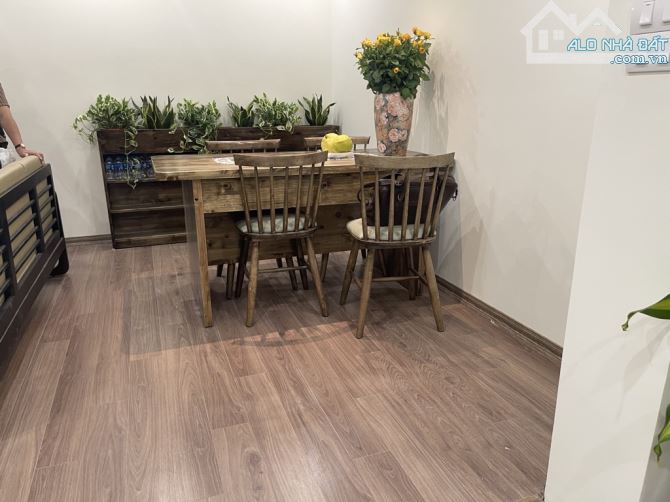 Bán tập thể lô góc Tầng 3 phố Hoàng Ngọc Phách, sổ 40m2 sử dụng 100m2 - 7