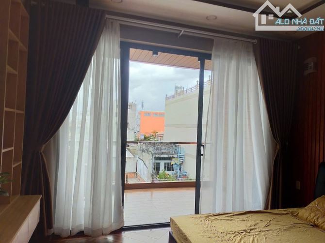 Nhà bán: đường Huỳnh văn một, Q Tân Phú, DTSD 75m2, 5 tầng , giá bán 15 tỷ - 7