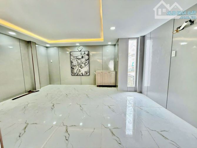 Biệt Thự 3 Mặt Hẻm, Ngang 8m, Nguyễn Ảnh Thủ , Quận 12, HXT Thông, 8x14m, Nhỉnh 6 tỷ - 7