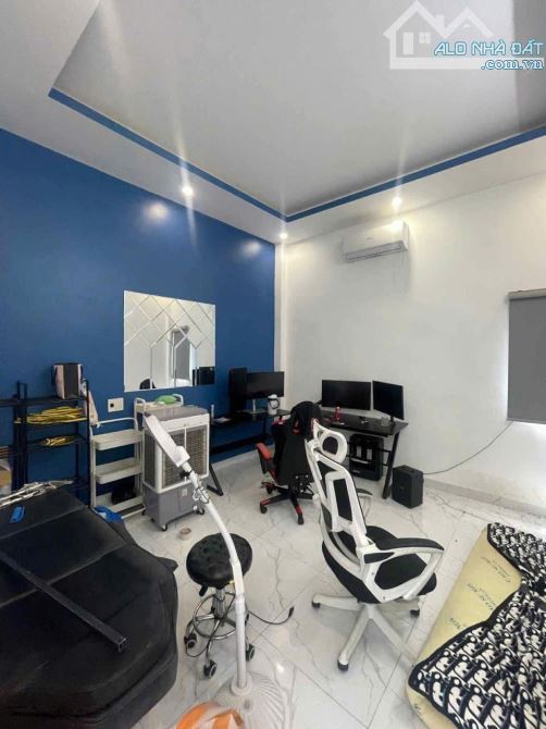Nhà 3 tầng mới 100% Kiệt Nguyễn Phước Nguyên. Đang cho thuê 8tr/tháng - 7