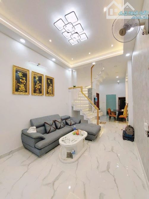 XE HƠI VÀO NHÀ - NHÀ LUNG LINH, 3PN GỒM 1PN TRỆT- SỔ VUÔNG - 45M2 - NHỈNH 5 TỶ - 7