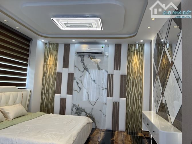 🏡 CHỈ HƠN 7TỈ - 4 TẦNG – NGANG 8M – CÓ THANG MÁY, GARA – 4PN - HUỲNH THỊ ĐỒNG - 7