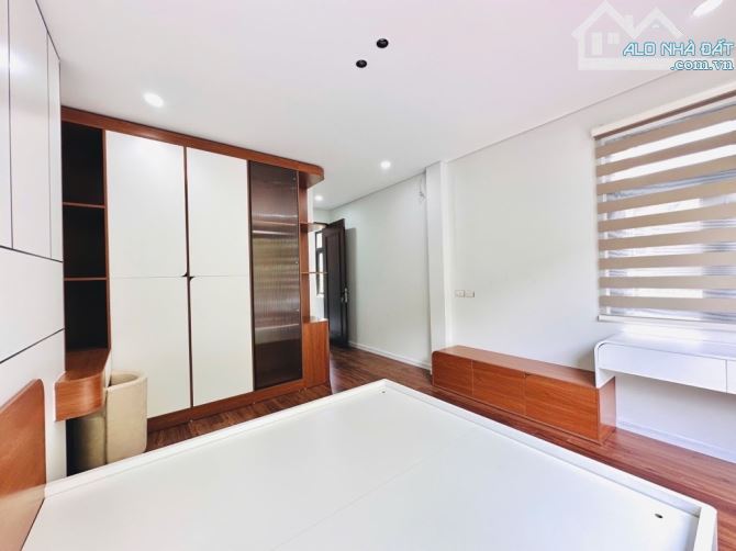 Víp Khâm Thiên oto tránh.38m.6 tầng thang máy.mt 3,6m.giá 18,8 tỷ. - 7