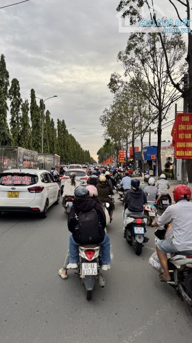 LUNG LINH NỔI BẬC Ở KHU NHÀ ĐẸP HỒNG LOAN. NHÀ XÂY ĐẸP ĐẦY ĐỦ NỘI THẤT - 7