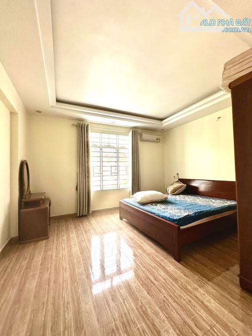 Nhà 4 tầng mặt ngõ 231 Văn Cao full nội thất cho thuê - 8