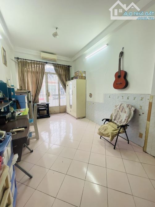 💥 MẶT TIỀN KINH DOANH NGAY CHỢ – NHẬT TẢO Q.10 💥  📍 Nhật Tảo, P.4. 📐 DT: 26m² - 8