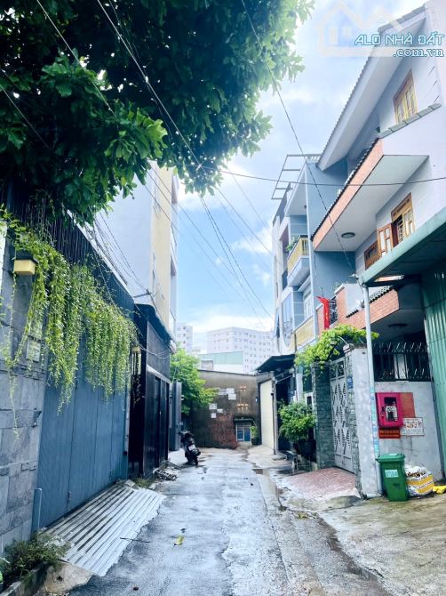Bán Nhà Phố 4 Tầng Hẻm 5m Khu Phân Lô đường số 3 TRƯỜNG THỌ THỦ ĐỨC DT: 100m2 Giá 13 Tỷ - 8
