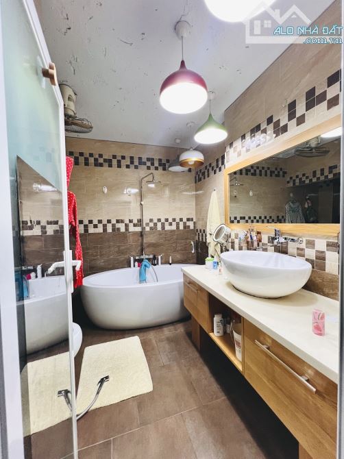 🍉 SIÊU PHẨM VƯỜN LÀI TP - ĐƯỜNG NHỰA 1/ XE HƠI 5M THÔNG RA LÊ VĂN PHAN - 77M2 NGANG 4M SỔ - 8