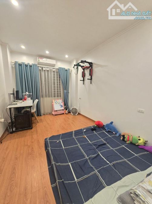 BÁN NHÀ THẠCH BÀN LONG BIÊN 32M 5T MT 3,2M GIÁ 5,6 TỶ - 8