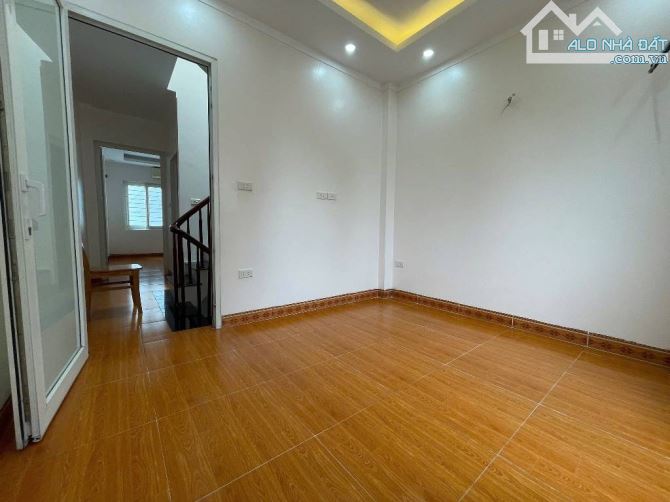 NGÃ 5 HÀ TRÌ - KHU ĐẤU GIÁ ĐA SỸ - HÀ ĐÔNG - 37m2 5 ngủ TC nhỉnh 6t - 8